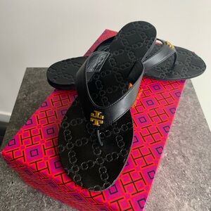 Tory Buch sandals. Excellent condition. Size 8.